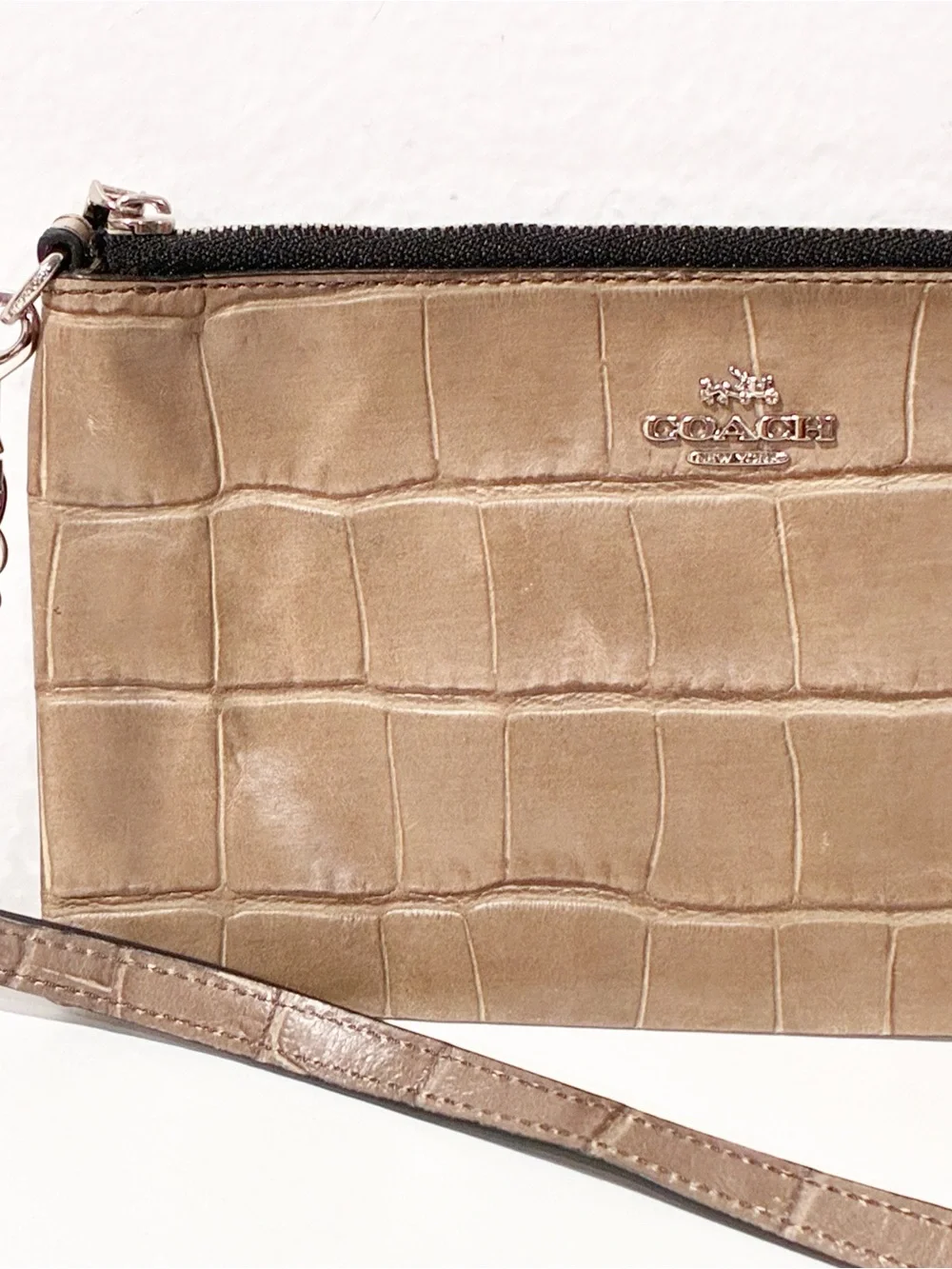 COACH Zip Top KYLIE Crossbody Gray Textural Leather Reptile Print Slim Swing Bag